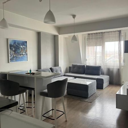 Cozy Apartment In The City Center Skopje Eksteriør bilde