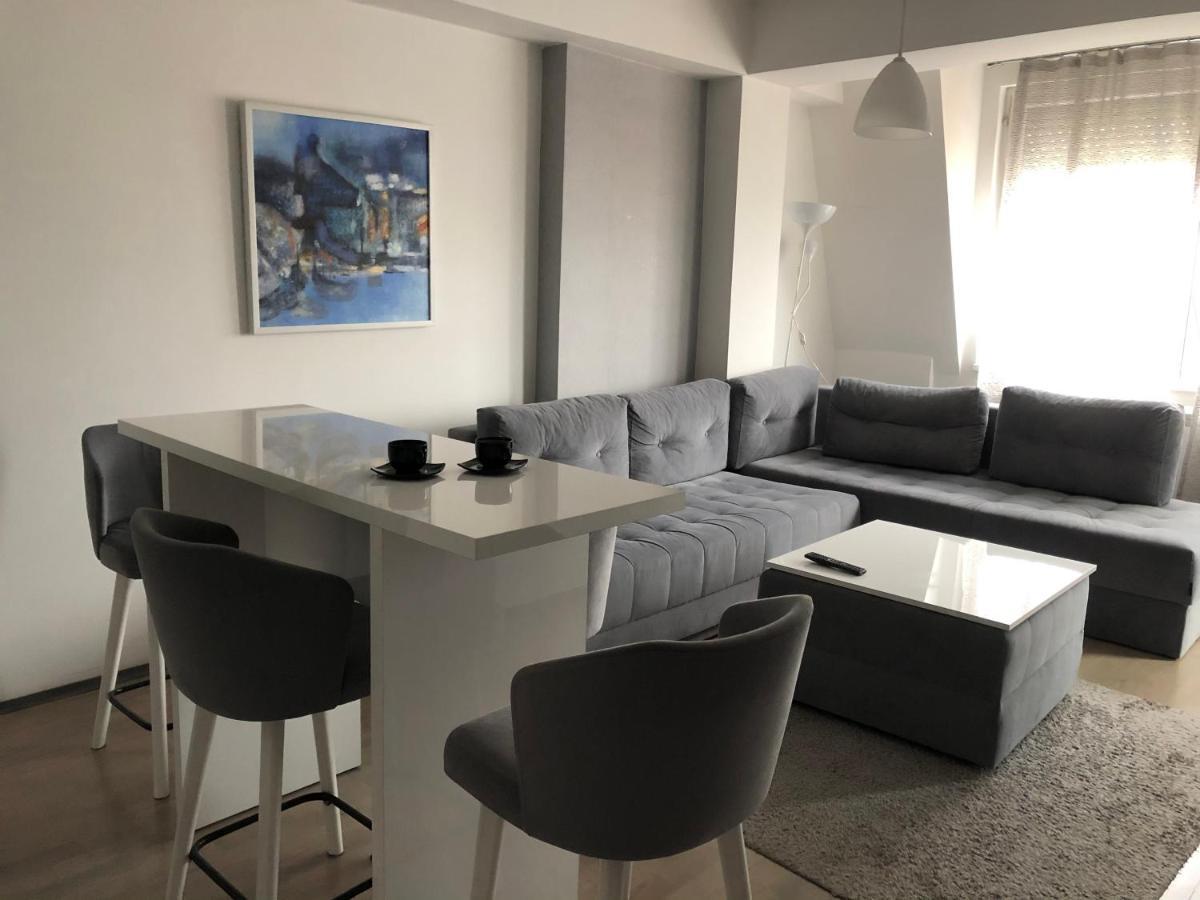 Cozy Apartment In The City Center Skopje Eksteriør bilde